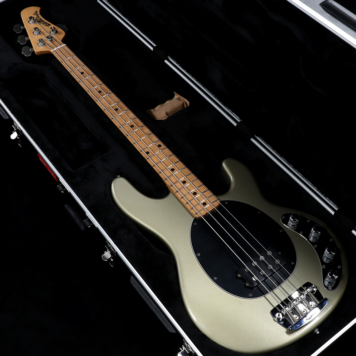 中古】MUSIC MAN / StingRay 4 / 3EQ H / Pearl Platinum【新宿