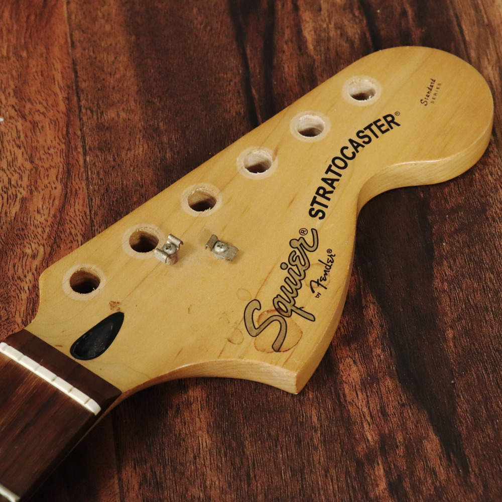Fenderボディ・Squireネック ストラトキャスター ラージヘッド Squier ストラトキャスター ネックのみ ラージヘッド ペグ付き