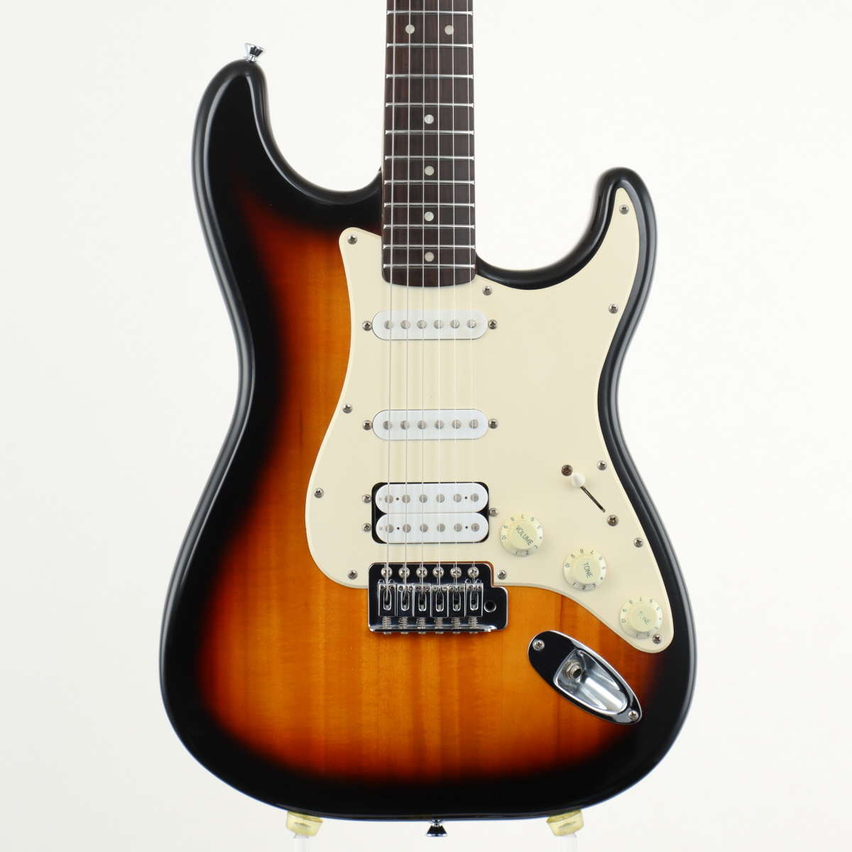 Fender Squire Bullet Stratocaster Vintage Pink w Fender Case