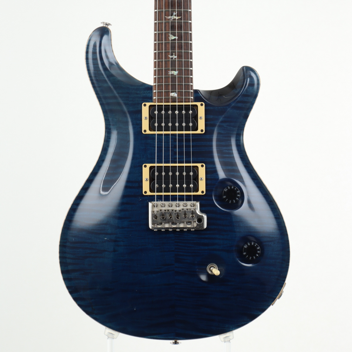 Evans Blue - The Pursuit Begins When This Portrayal Of Life