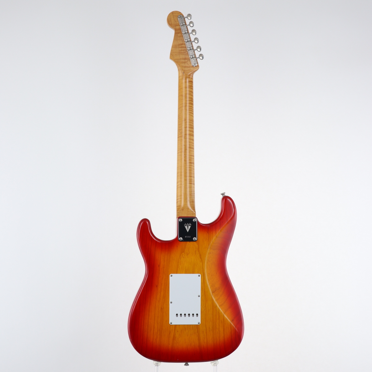 Walz Alt | Zeque (ゼクー)