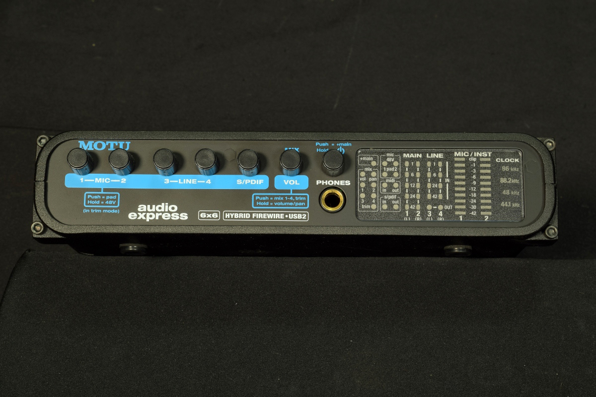 MOTU audio express オーディオインターフェイス　電源等付属 MOTU AudioExpress 〜10万円以内で購入できるオーディオ