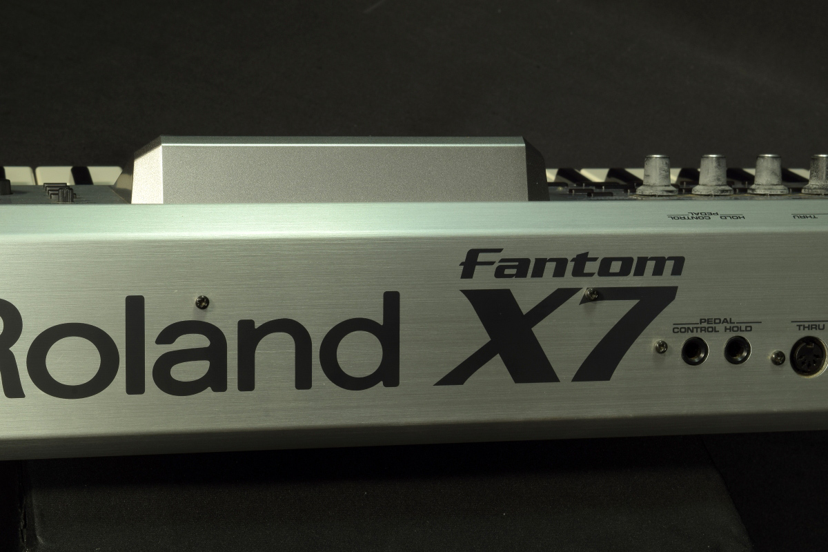 中古】Roland ローランド / Fantom-X7 Synthesizer 【値下げ