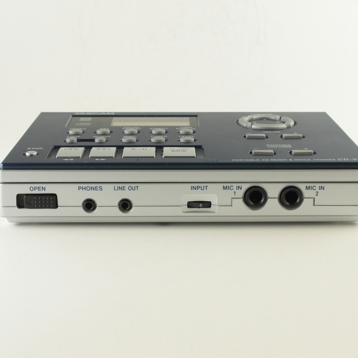 CD-VT2 | ポータブル CD ミュージック ＆ ボイストレーナー