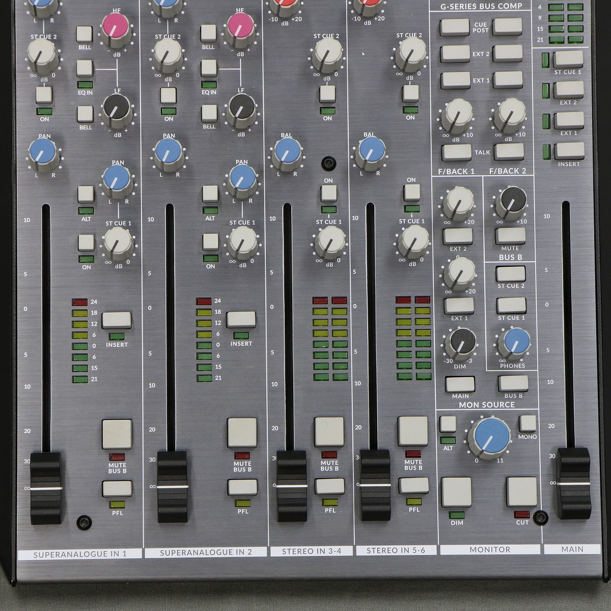中古】 SOLID STATE LOGIC / SiX The Ultimate Desktop Mixer 中古】 SOLID STATE LOGIC / SiX The Ultimate Desktop Mixer