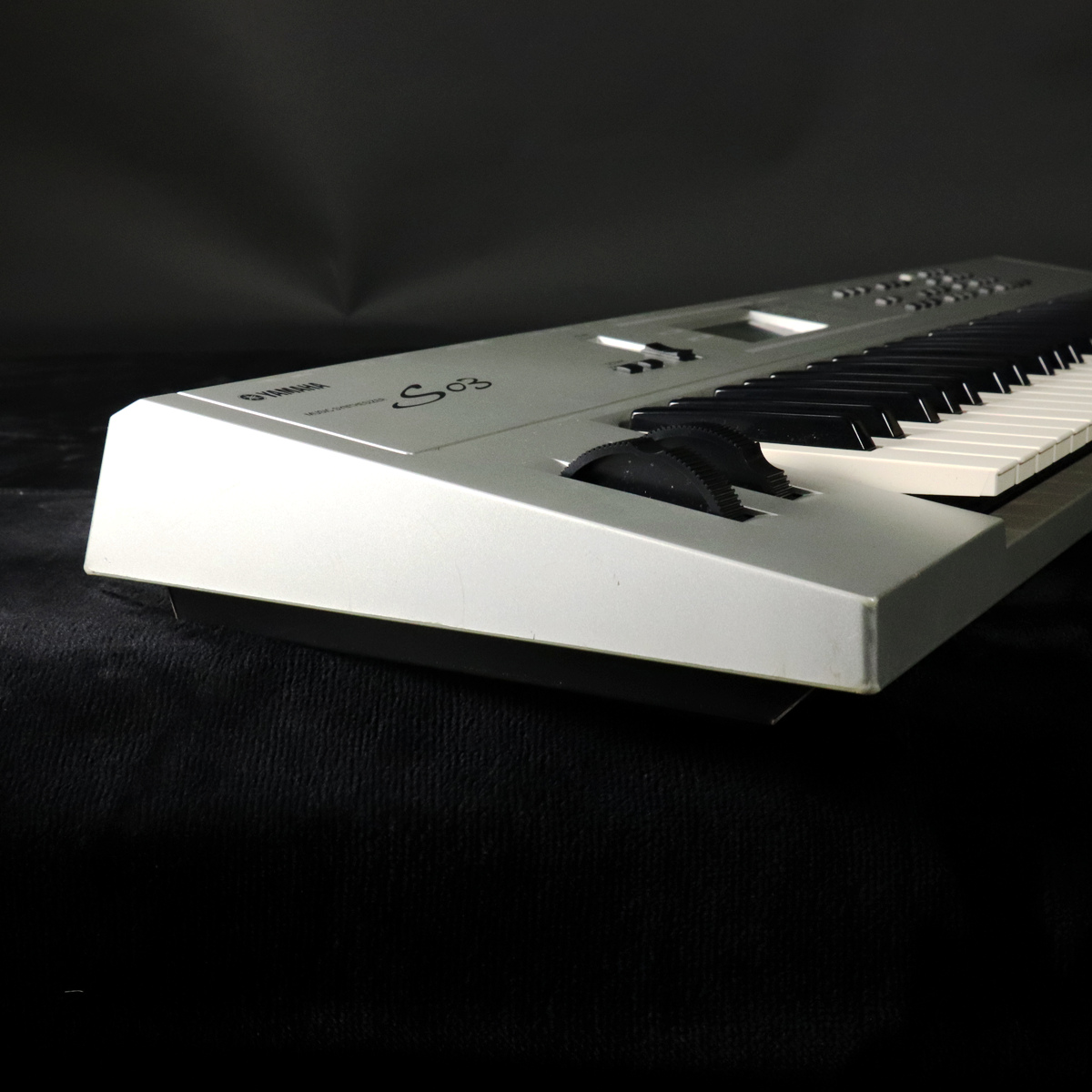 YAMAHA S03 ミュージックシンセサイザー (61鍵盤)【中古/訳あり