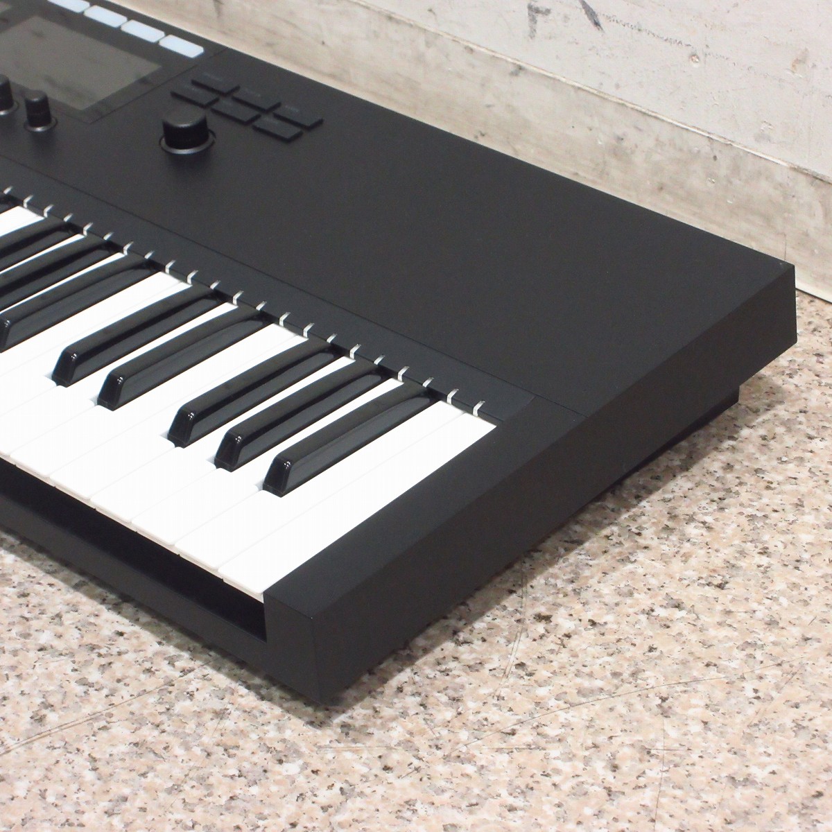 komplete 馨り kontrol s61 mk2 譲渡ライセンス収得済