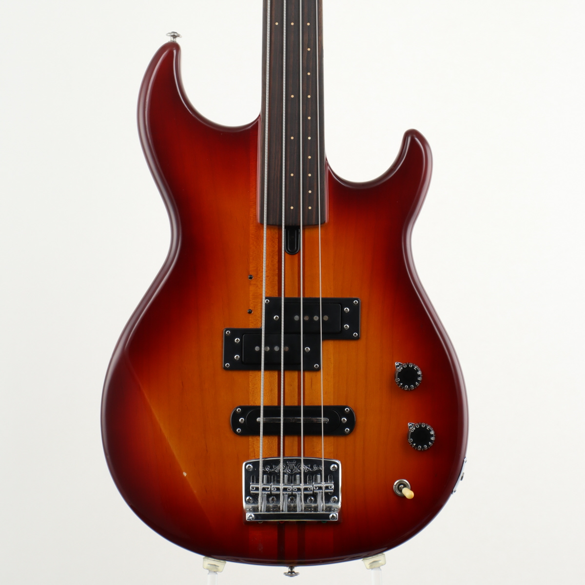中古】YAMAHA / BB2000F Broad Bass Fretless Stein 【梅田店