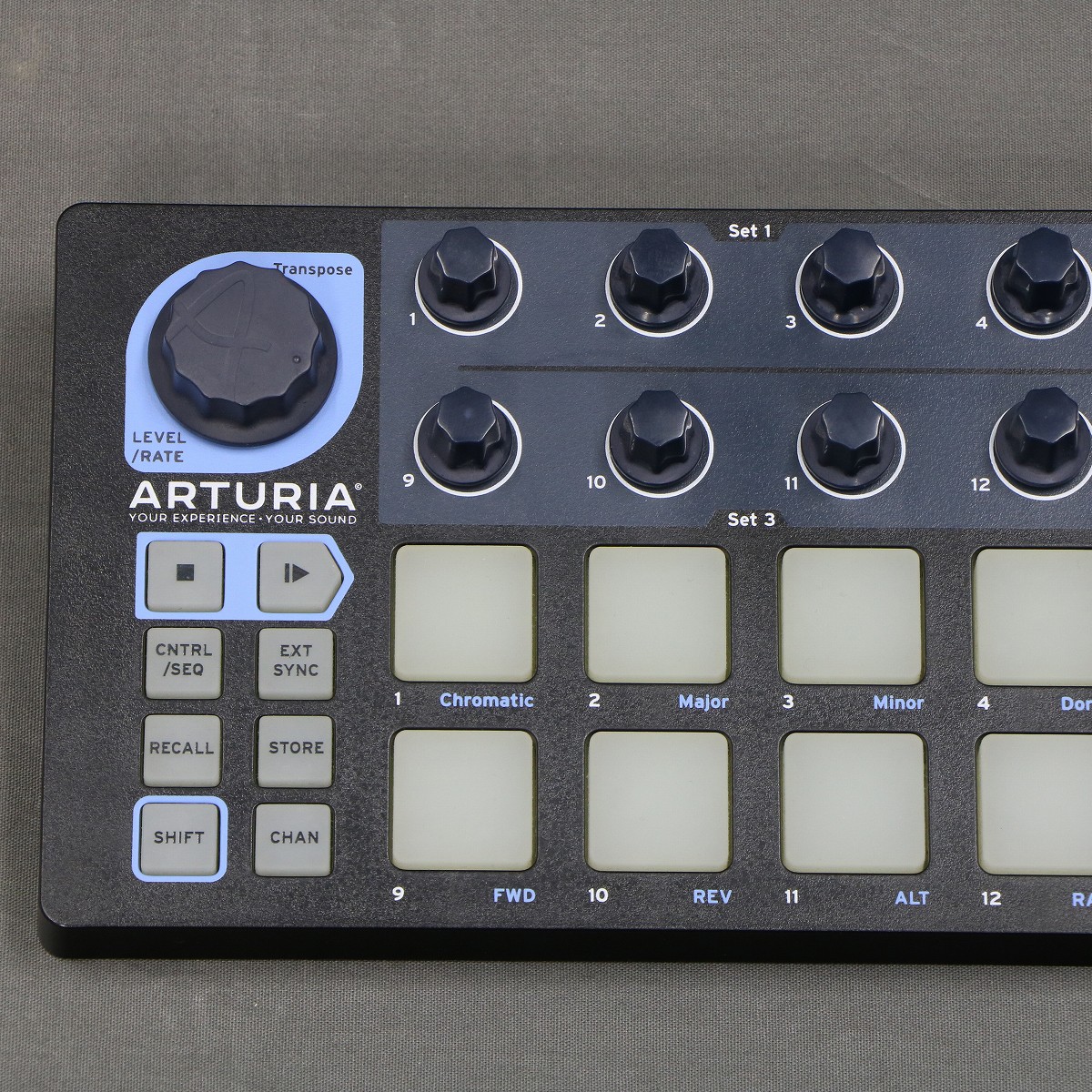 ARTURIA beatstep black Edition 美品 J53089000000000-01-2000x2000.jpg