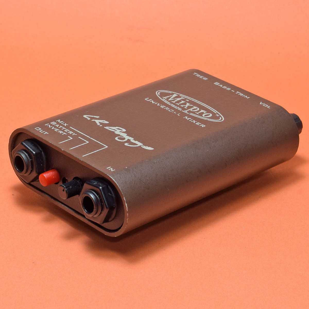 LR Baggs Mixpro アコースティックギター プリアンプ ミキサー Amazon.co.jp: L.R.Baggs MIXPRO プリアンプ DUAL CHANNEL