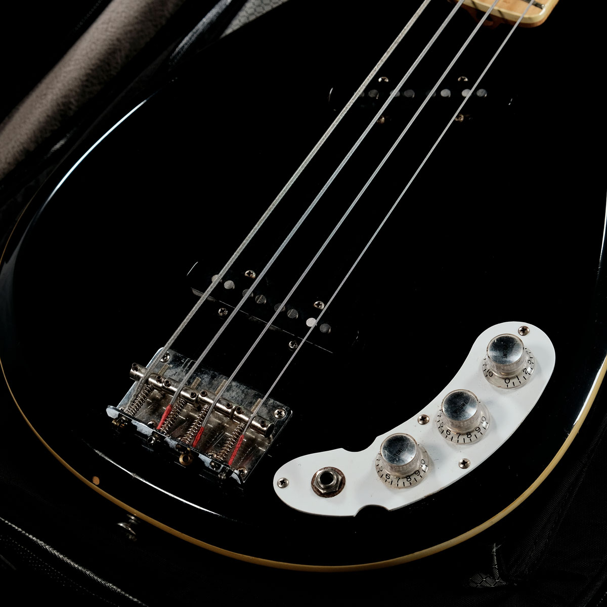 FERNANDES エレキベース ブラック 中古】Fernandes / FYB-70 BLACK 【値下げ】【新宿店