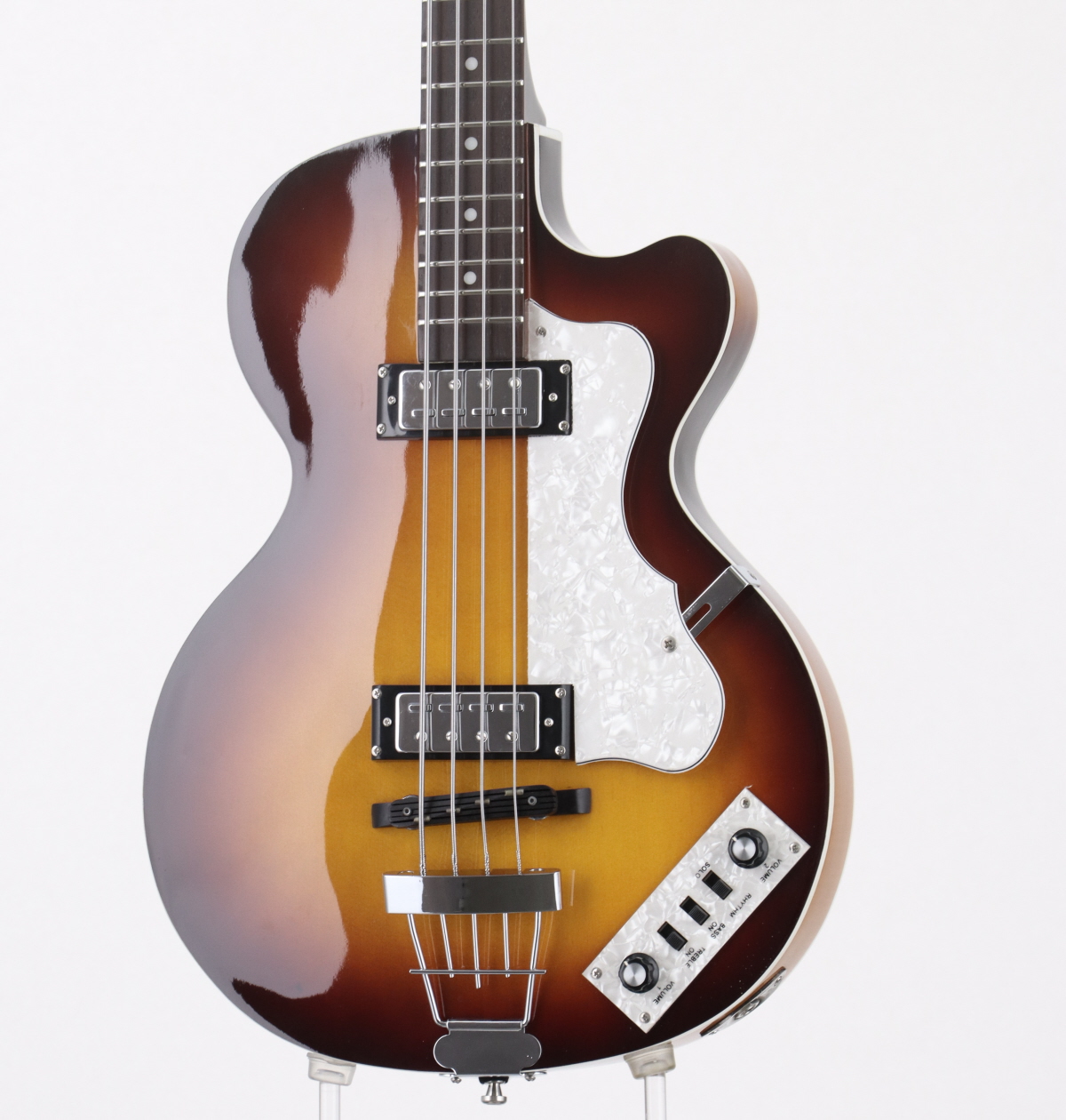 Höfner HI-SERIES エレキベース サンバースト、専用ケース付き Höfner HI-SERIES エレキベース サンバースト、専用ケース付き