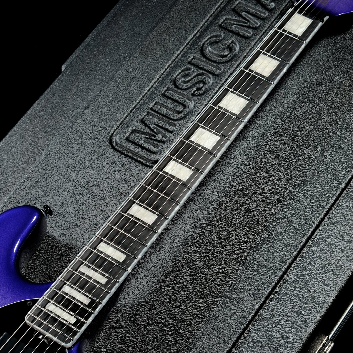 中古】MUSIC MAN / Limited Edition BFR Stingray HT Plum Crazy