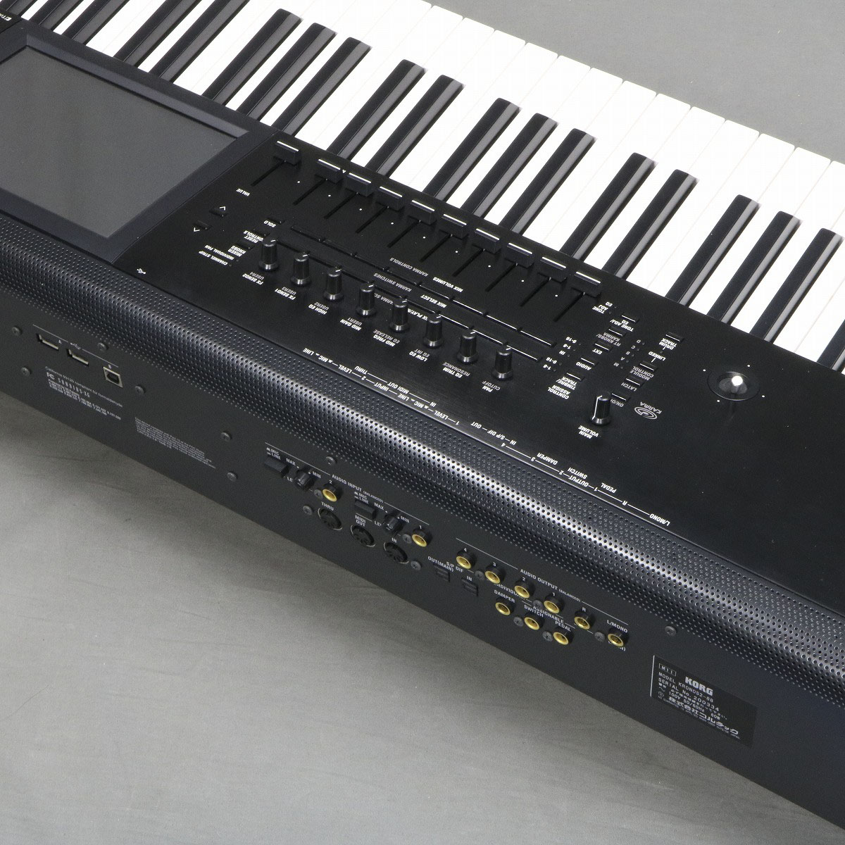 KORG KRONOS 2-88 純正ハードケース付き Korg KRONOS 2 88 key Keyboard Workstation Synthesizer Japan