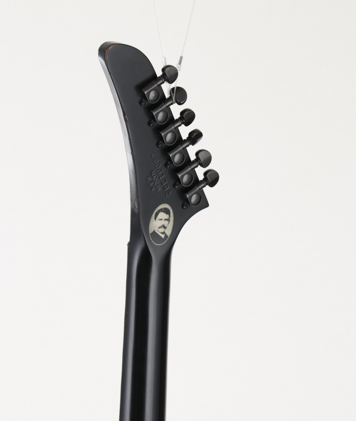 ギブソンUSA エクスプローラー ゴシック ブラック Amazon | Gibson USA / 80s Explorer Ebony ギブソン