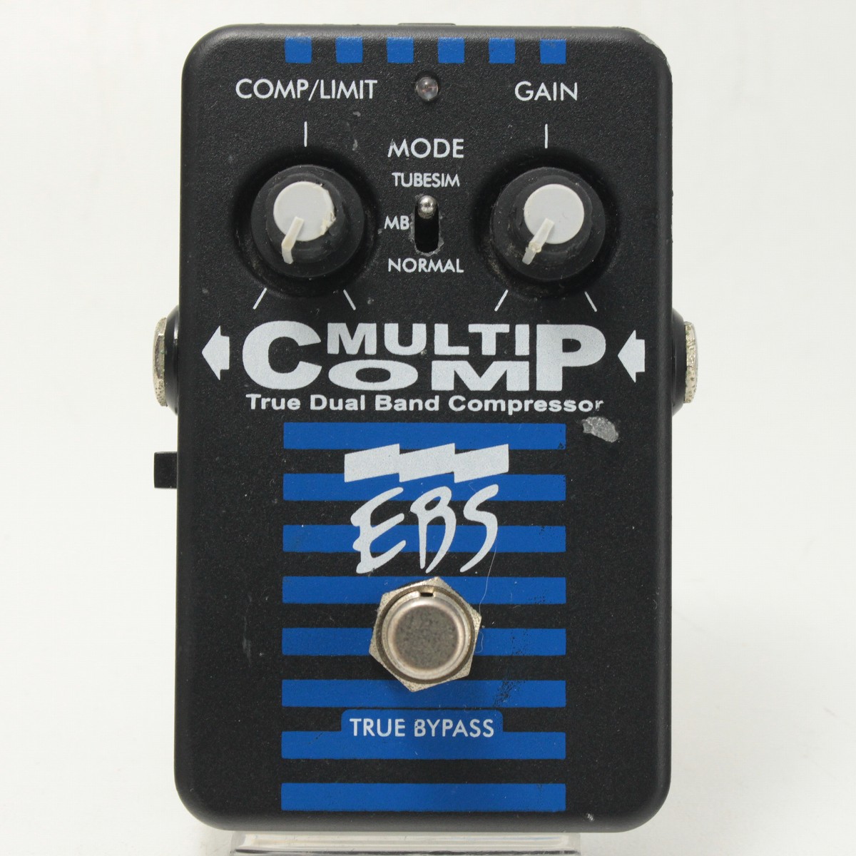 イケベ楽器の限定モデルで今度はEBSのマルチコンプが赤になった - Bass The Japan Blog