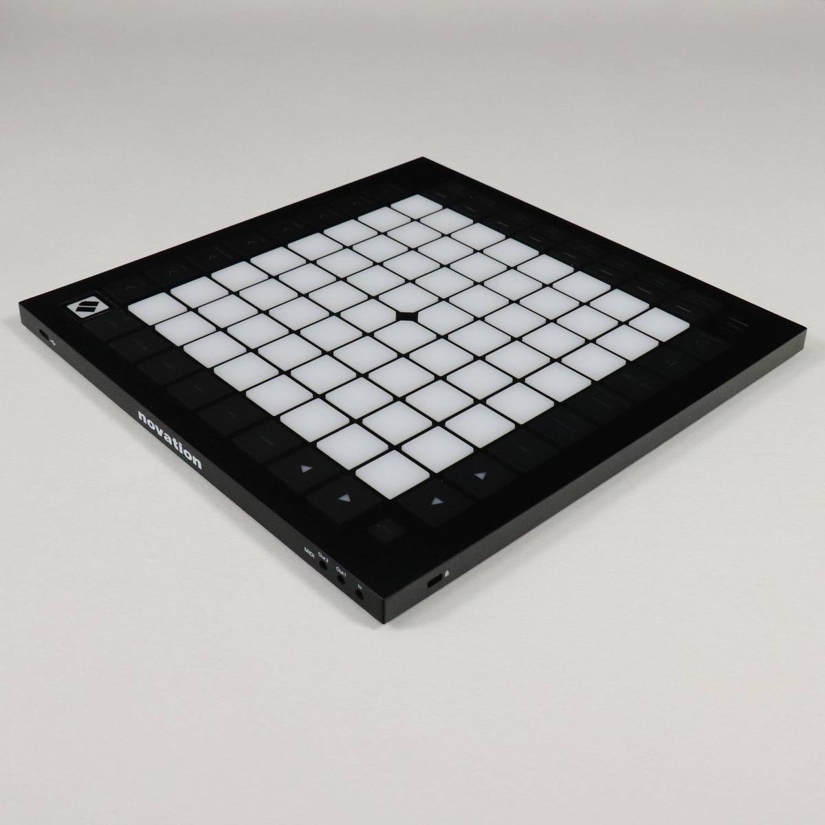 Novation Launchpad Pro mk3 中古美品 Novation Launchpad Pro MK3 USB Live Pad Controller - Black