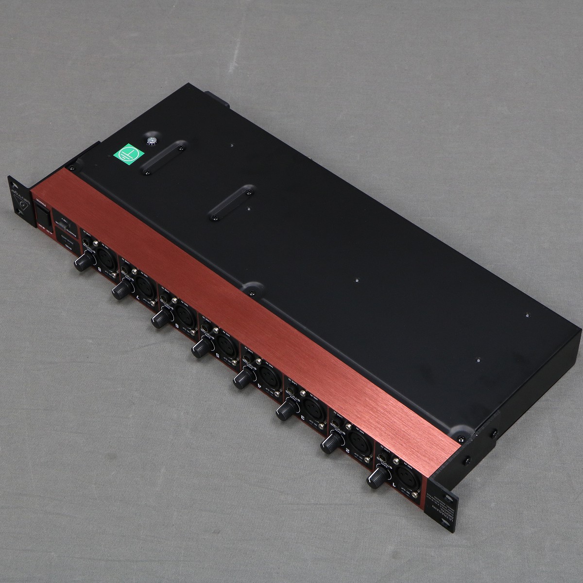 え*か様 BEHRINGER ( ベリンガー ) ADA8200　美品 BEHRINGER ADA8200 ULTRAGAIN DIGITAL ADATインターフェース搭載