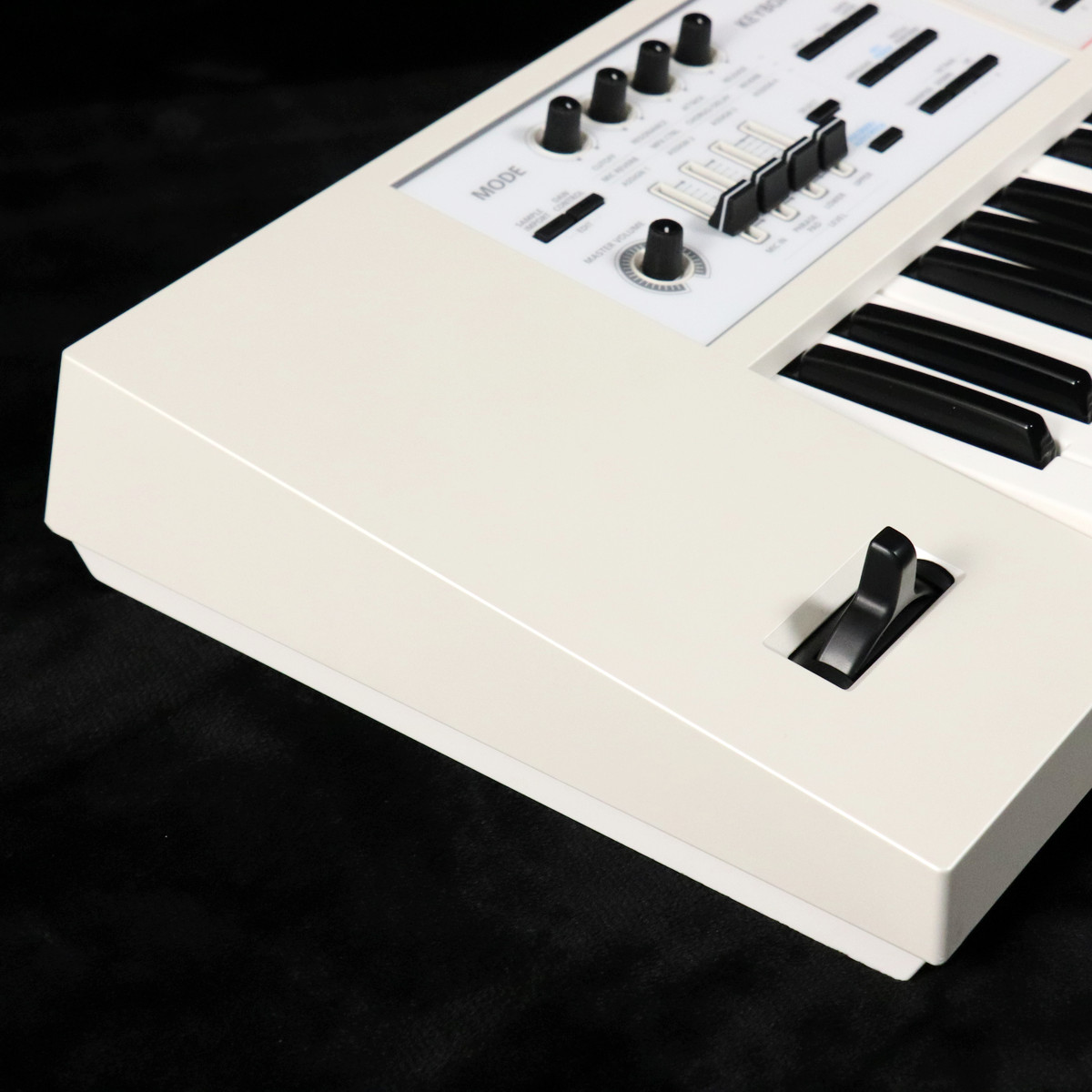 【動作確認済★】Roland JUNO DS61 ホワイト 中古】Roland / JUNO-DS61 White Synthesizer 【梅田店