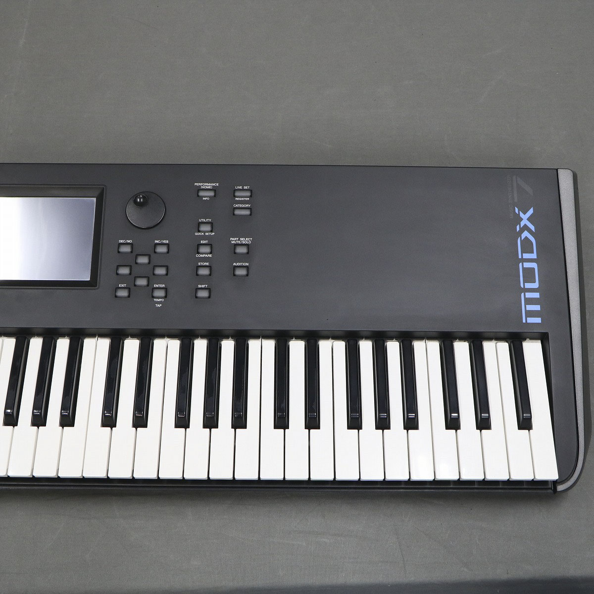 Yamaha MODX7 シンセサイザー 76鍵　中古 楽天市場】YAMAHA MODX7+ 76鍵盤 バンド用キーボードならこれ