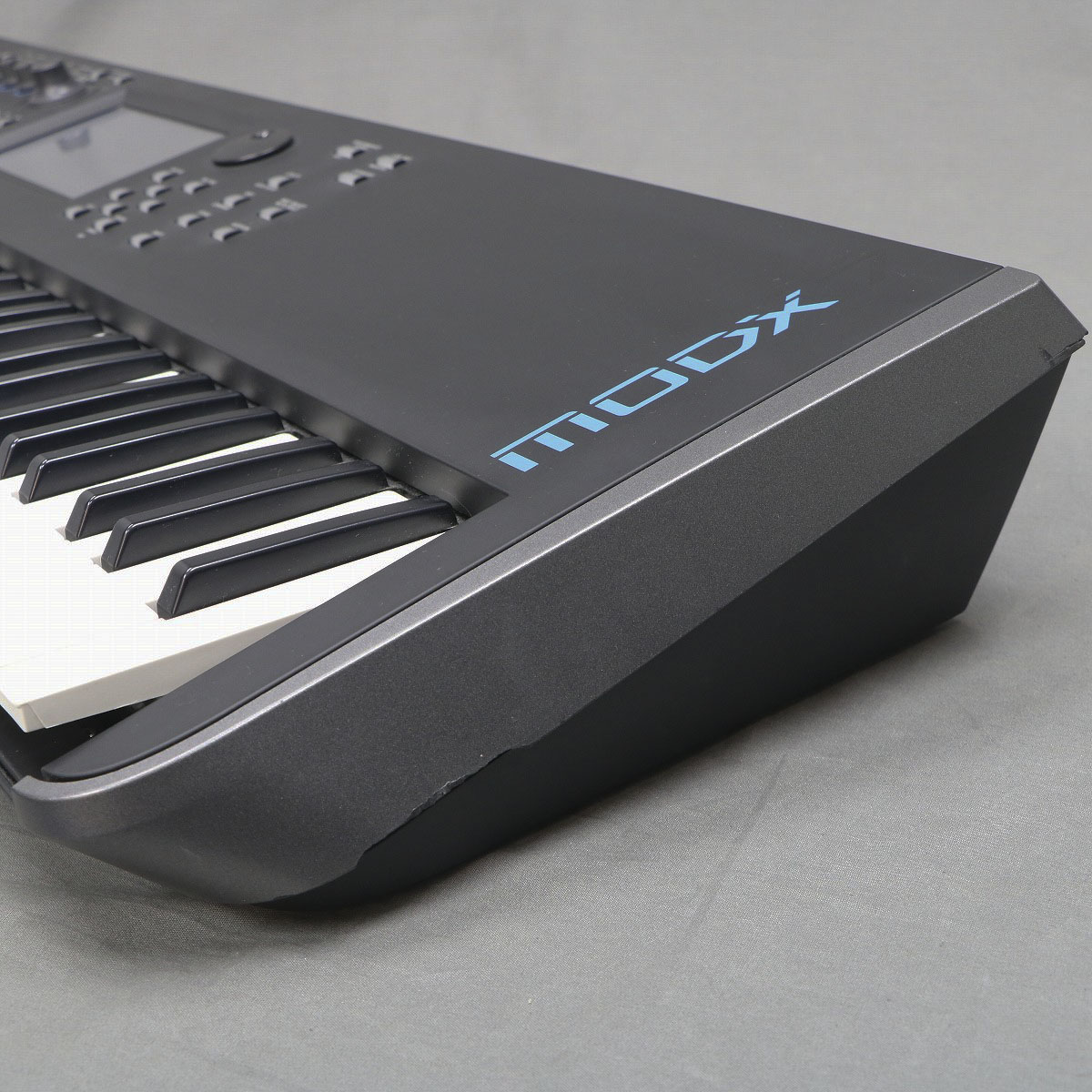 Yamaha MODX7 シンセサイザー 76鍵　中古 楽天市場】YAMAHA MODX7+シンプル4点セット 76鍵盤 バンド用