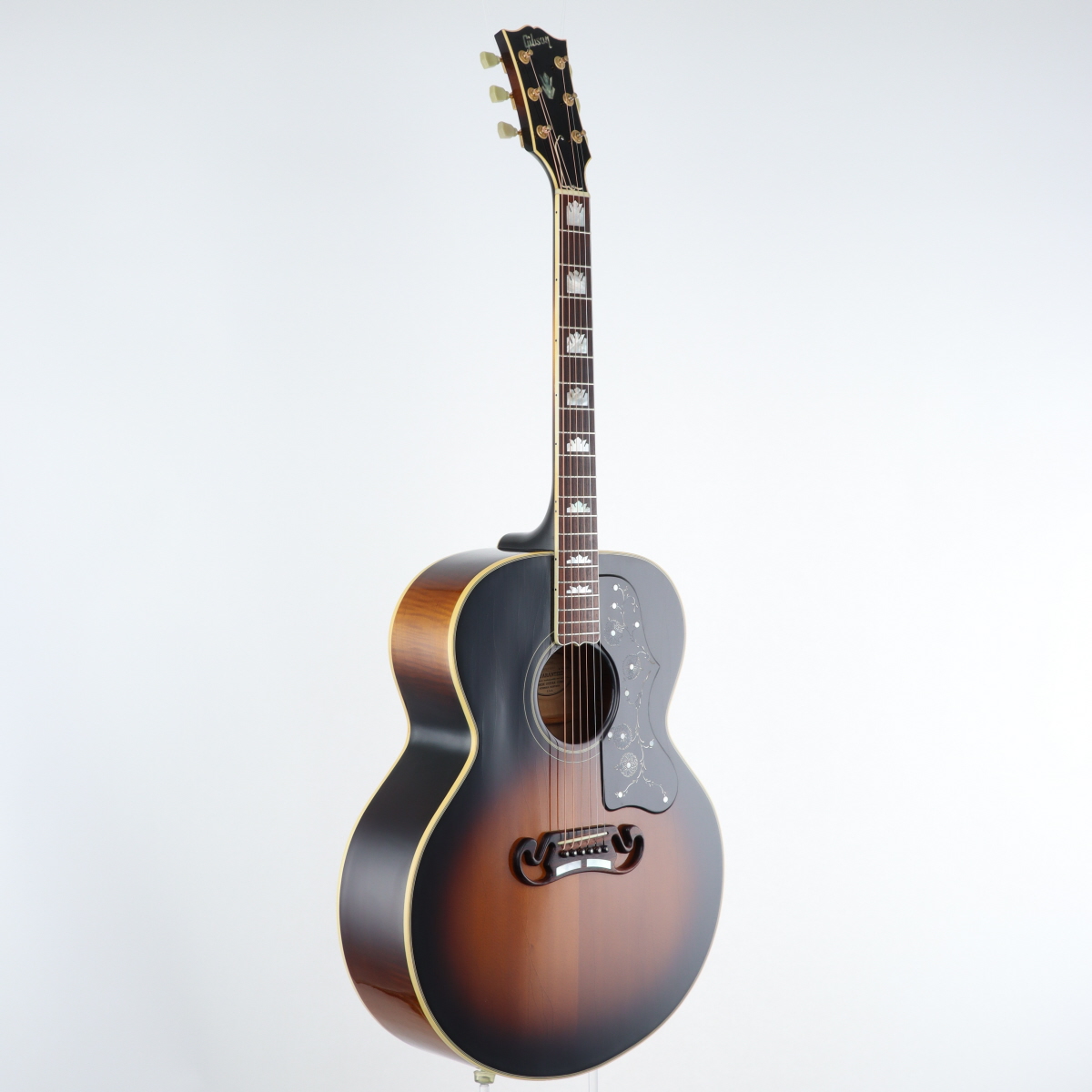 Gibson J-200 MONTANA Sunburst ギブソン Gibson J-200 Vintage Vintage Sunburst | The Music Zoo