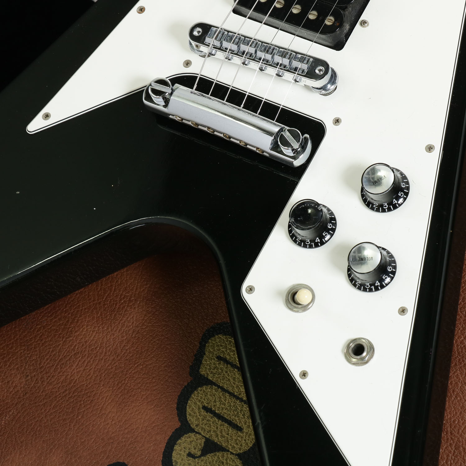 【国産90年代？】 BB Flying V セットネック　ケース付き Yahoo!オークション - Flying V 国産 フライングV ハードケース
