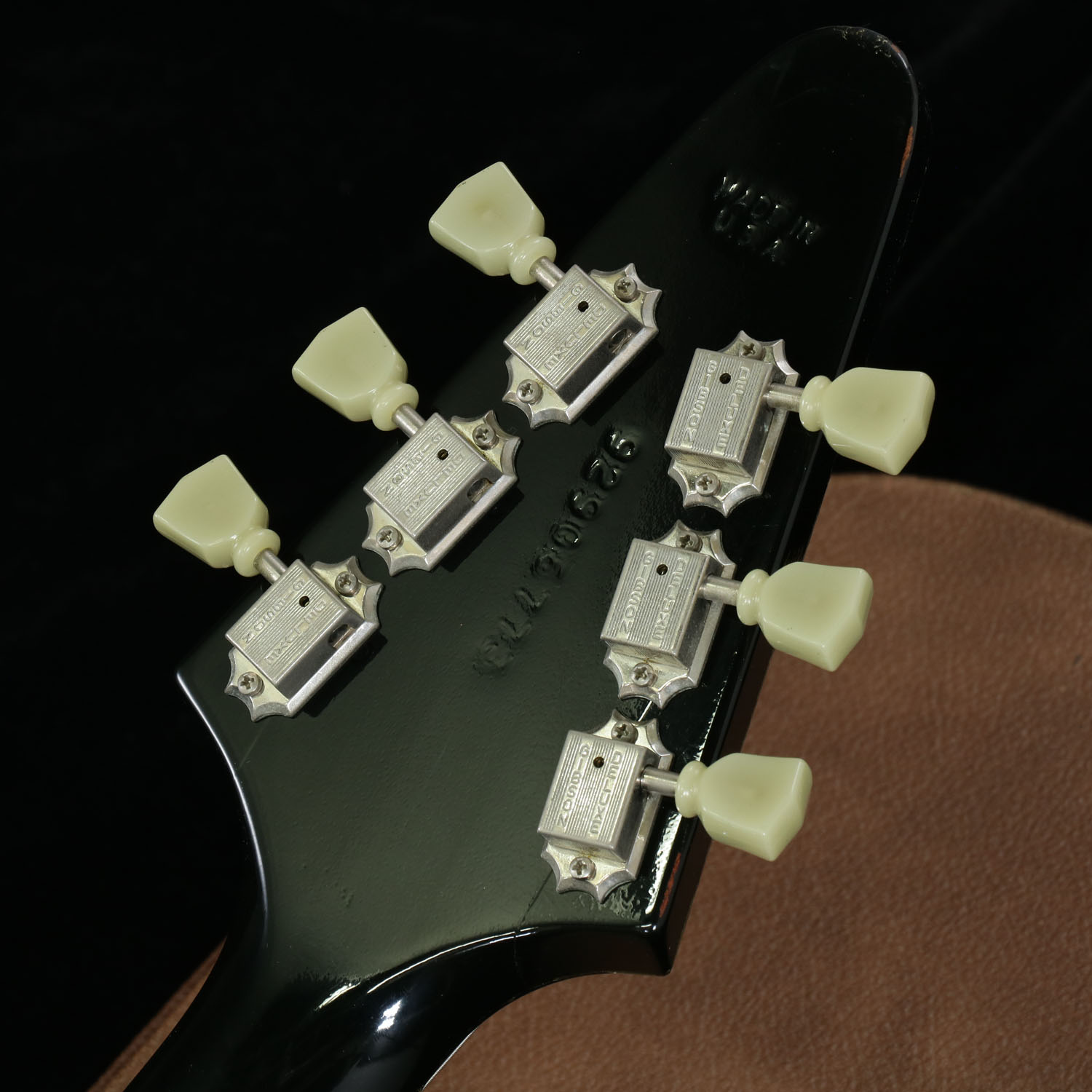 最新入荷 Flying / USA 中古】Gibson V [1995年製/3.29 Ebony Reissue 67 ギター