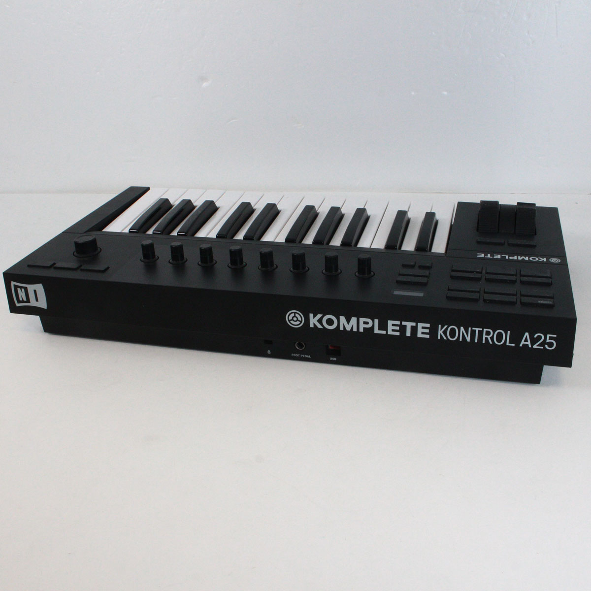 中古】 NATIVE INSTRUMENTS / KOMPLETE KONTROL A25 【渋谷店