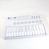 新品同様 Arturia アートリア MiniLab 3 DEEP BLACK MIDI