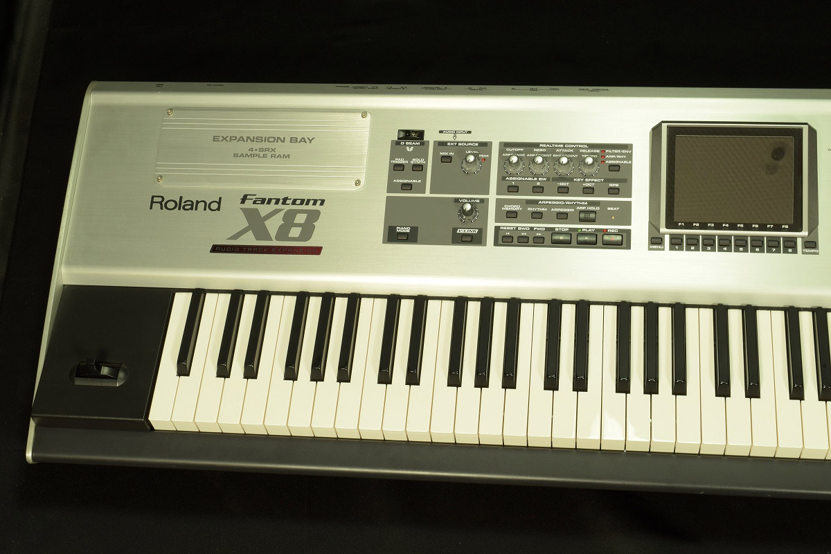 ローランド　Roland  FantomXR ローランド新製品「FANTOM」がアツい! 前編｜島村楽器 三宮オーパ店