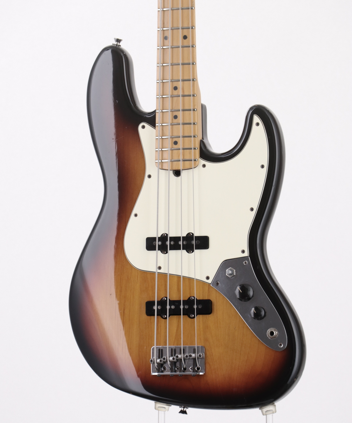 中古】Fender / American Jazz Bass 3-Color Sunburst Maple