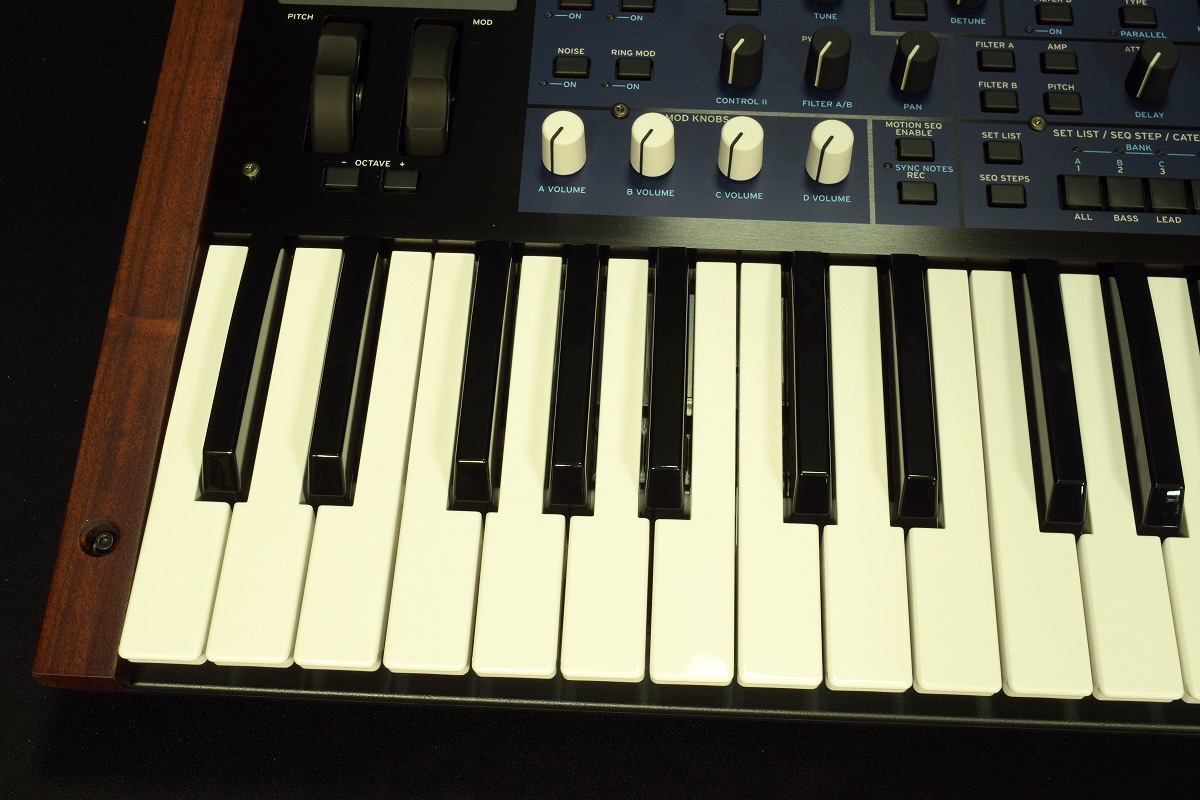 korg m1 シンセサイザー　コルグ　ジャンク品 korg m1 シンセサイザー コルグ ジャンク品