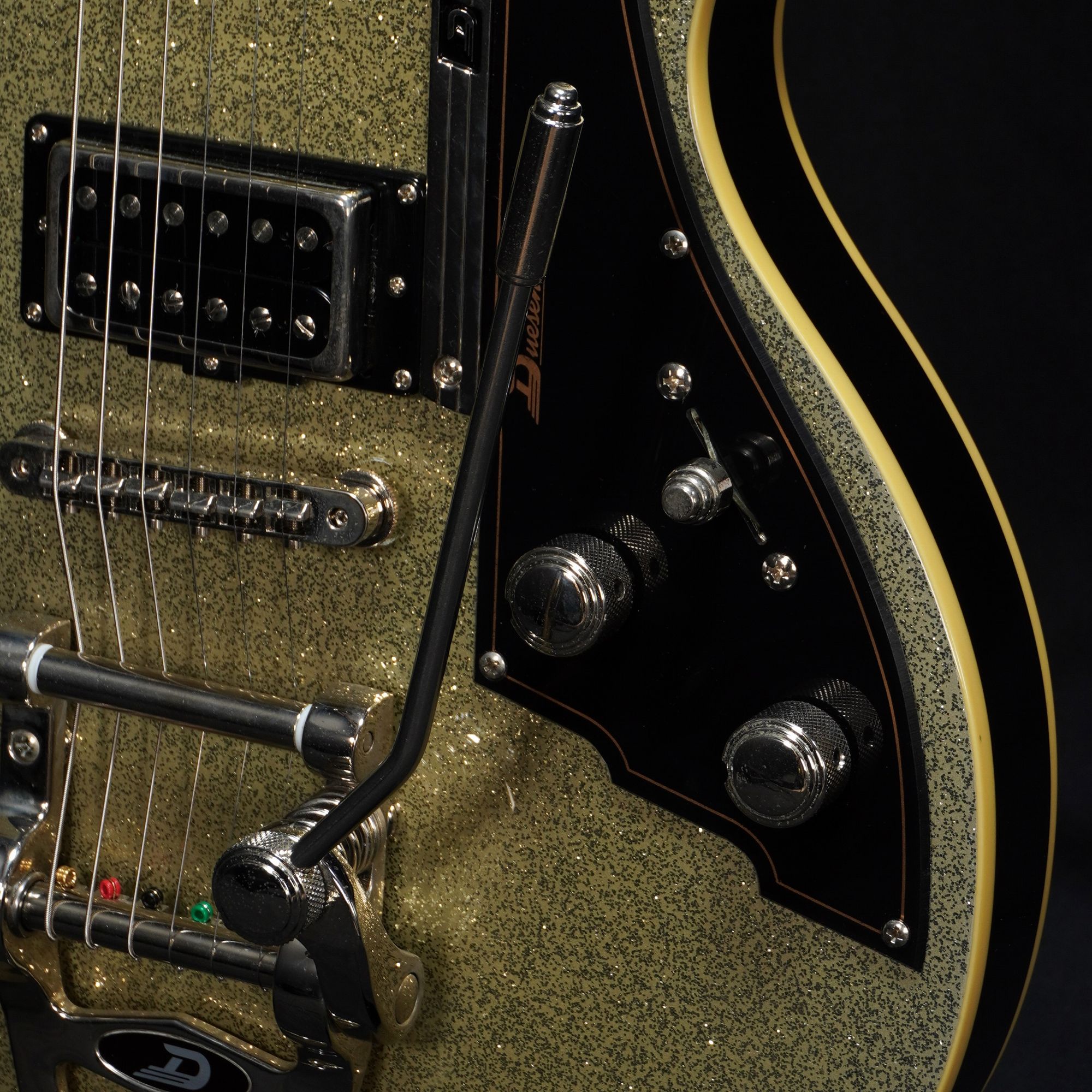 【希少】Duesenberg Starplayer V エレキギター 商品情報】デューセンバーグ Starplayer Vがお求めやすくなり
