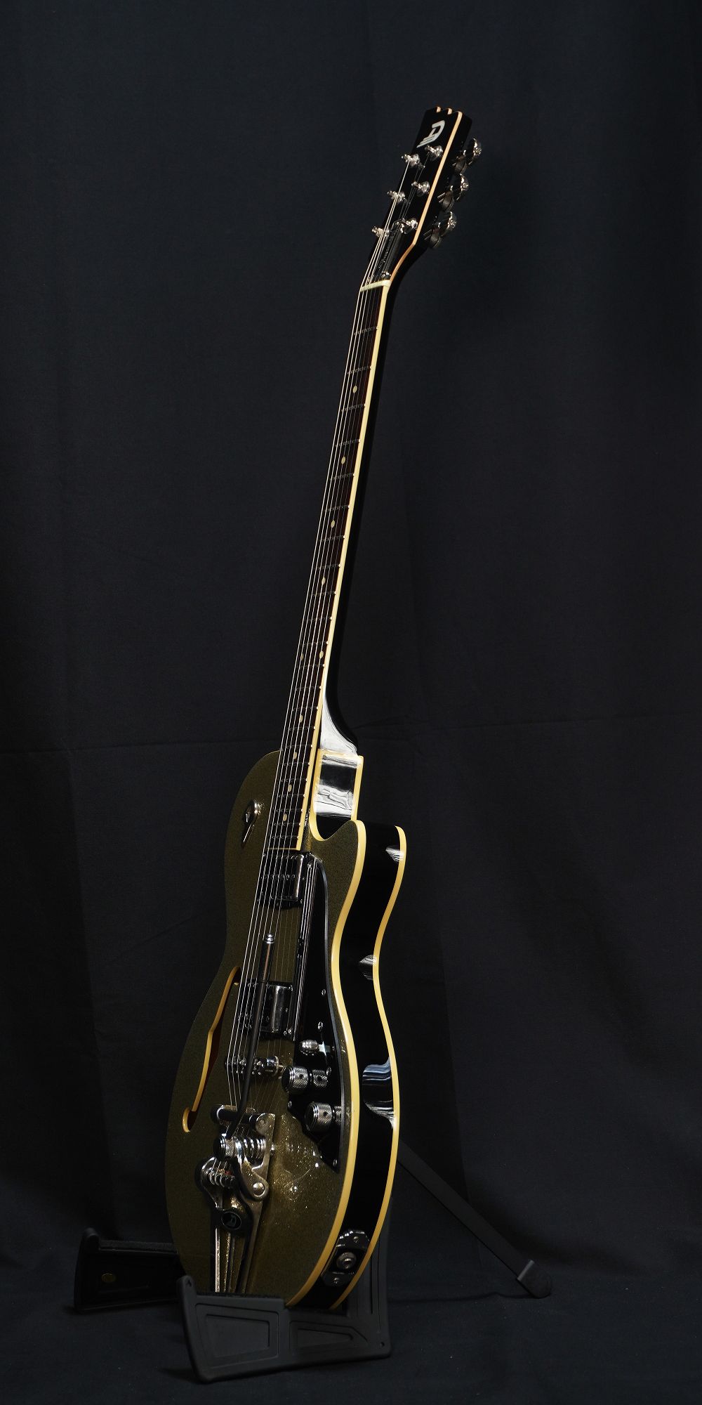 【希少】Duesenberg Starplayer V エレキギター 中古】Duesenberg デューセンバーグ / DSV Starplayer V Surf