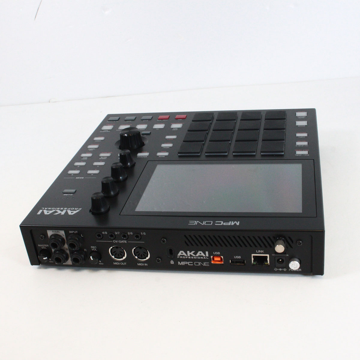DJ機材 AKAI MPC ONE MPC One: Standalone, $699, and what the MPC Touch should