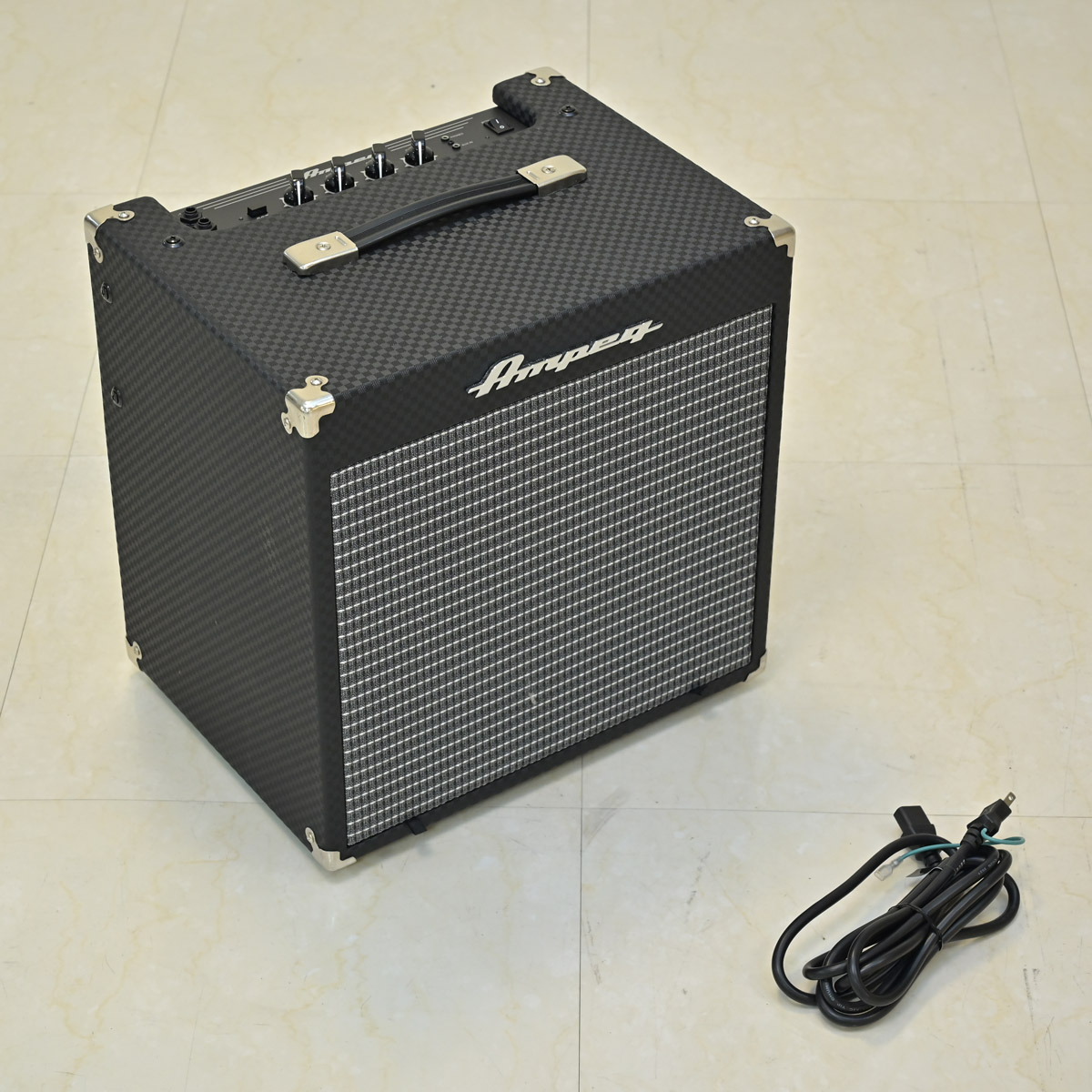 中古】Ampeg / Rocket Bass Series RB-108 ベースアンプ【名古屋