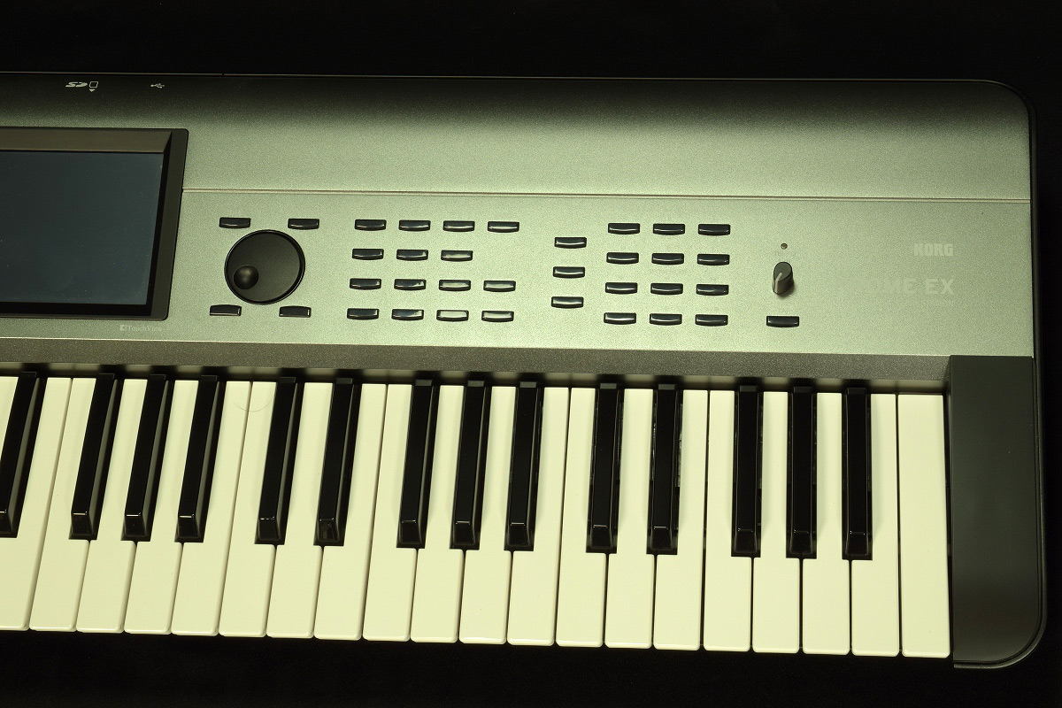 KORG - KORG Krome 61 中古品 Korg KROME-61 Synthesizer Keyboard Workstation Black