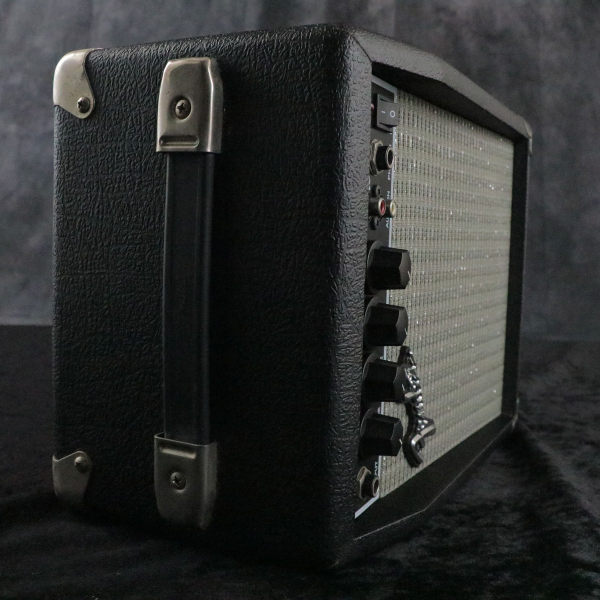 (美品) Fender Japan BASSBOY コンパクトベースアンプ FENDER JAPAN コンパクトサイズ・ベースアンプ BASSBOY