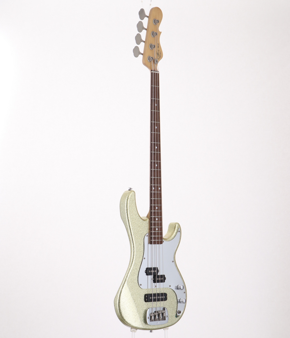 エレクトリックベース　コルトGシリーズ 2バンドEQ 新品弦に交換♪お値下げ中 中古】G&L / Tribute Series SB-2 / Made in Japan Silver Metal