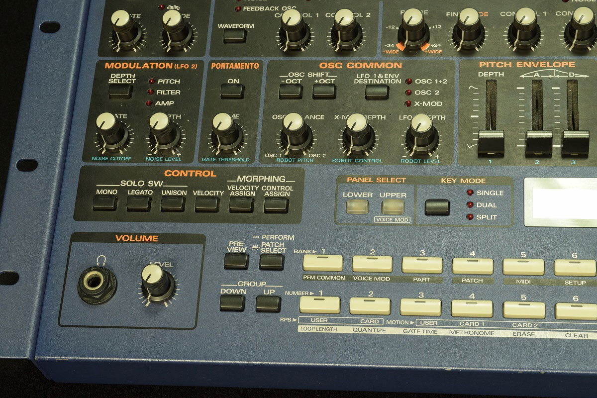 Roland JP-8080 アナログシンセサイザー Roland - JP-8080 | Synth Module