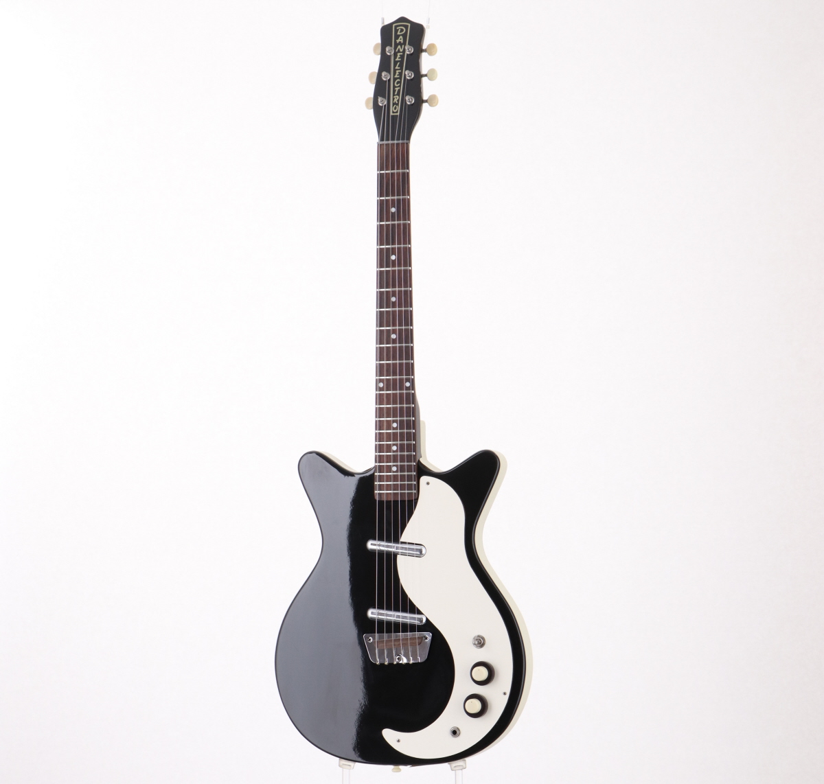 Danelectro '59 【Black】　ダンエレクトロ 唯一無二の圧倒的存在感を放つ「ダンエレクトロ」 | キクタニ