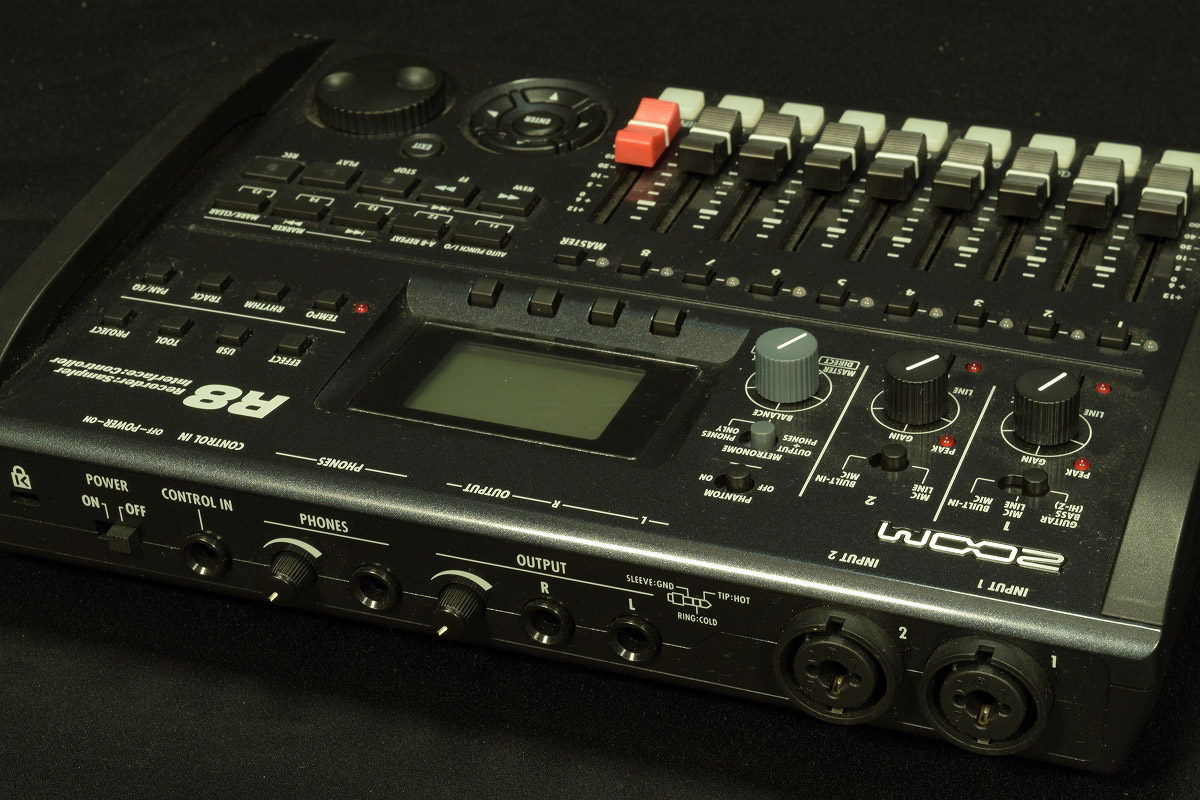 ZOOM R8 レコーダー・インターフェース・コントローラー(中古品) 中古】ZOOM / R8 【梅田店】 | イシバシ楽器