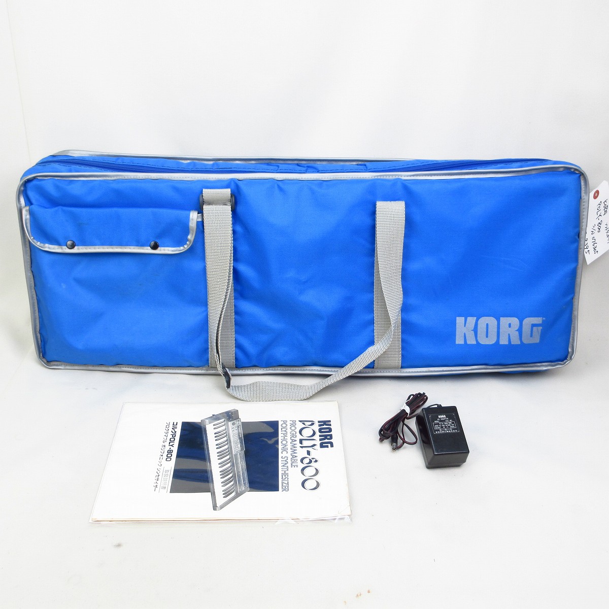 KORG POLY-800 シンセサイザー　ケース付　おまけsonyアダプター付 KORG POLY-800 + Case (中古)
