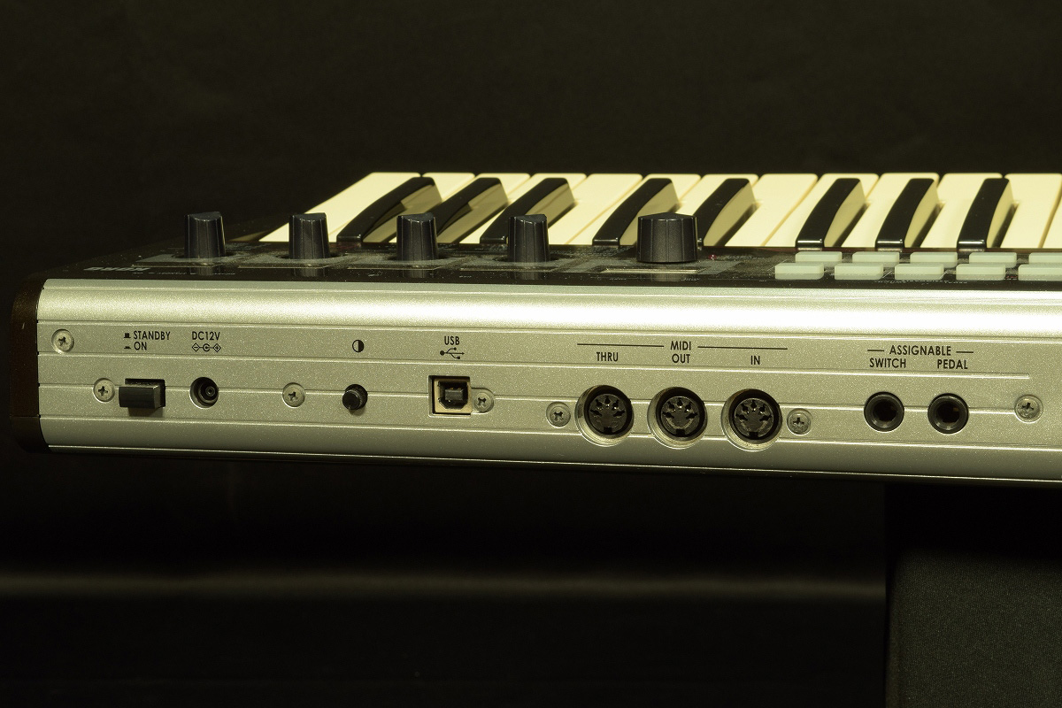 KORG コルグ R3 シンセサイザー 中古】KORG R3 Synthesizer/Vocoder ☆ソフトケース付☆ コルグ