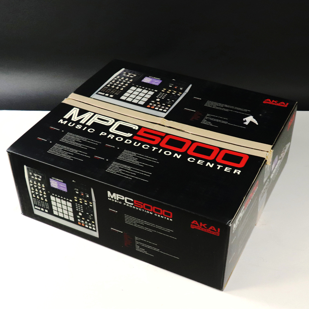 AKAI MPC5000 アカイ　レコードダイレクトサンプリング機種 AKAI MPC5000 アカイレコードダイレクトサンプリング機種