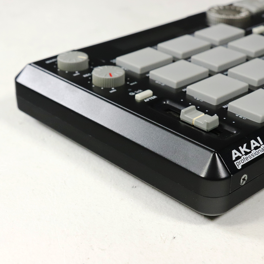 『最終値下げ』【美品中古】AKAI MPC500 美品中古 AKAI MPC500 - レギュラークラフトレコード