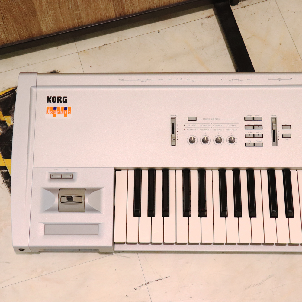 KORG コルグ TRITON トライトン PRO 76鍵盤 シンセサイザー