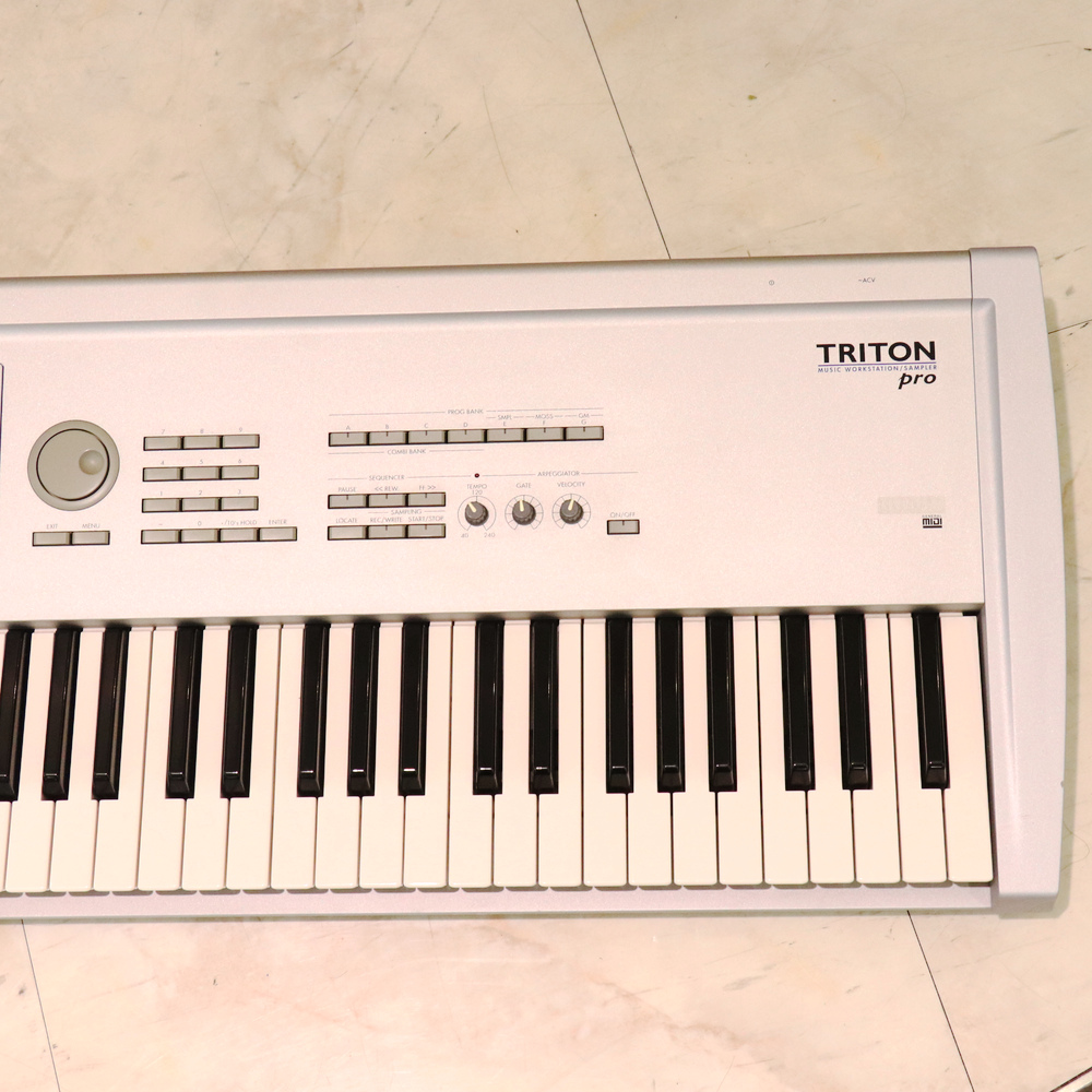 KORG TRITON pro 76鍵シンセサイザー 中古】KORG TRITON PRO シンセサイザー 76鍵 - 神奈川県の中古