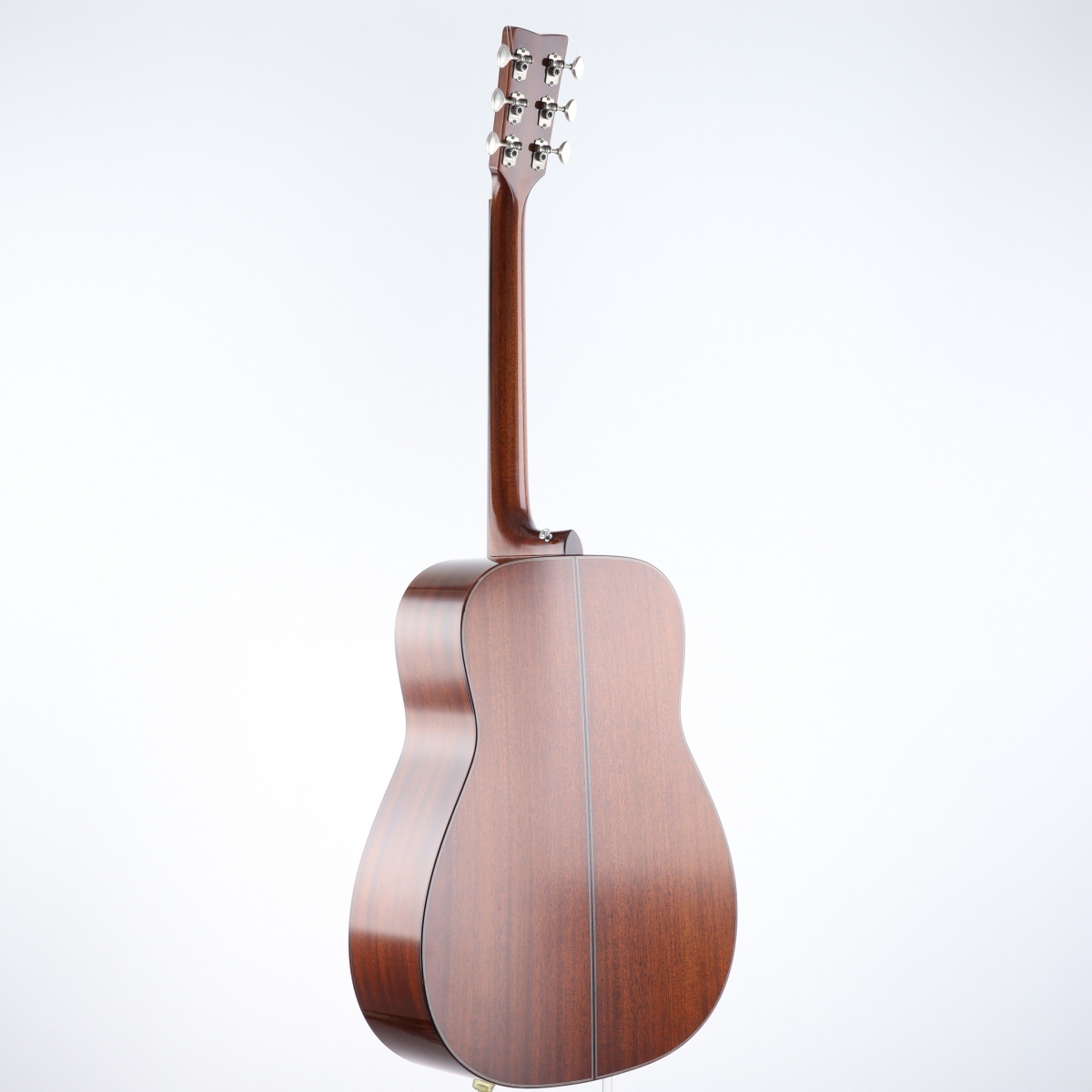 YAMAHA FG-201 檄鳴り　ボデイ一部修復跡ありですが全体的にきれいです 注目の YAMAHA FG-201 檄鳴りボデイ一部修復跡ありですが全体的
